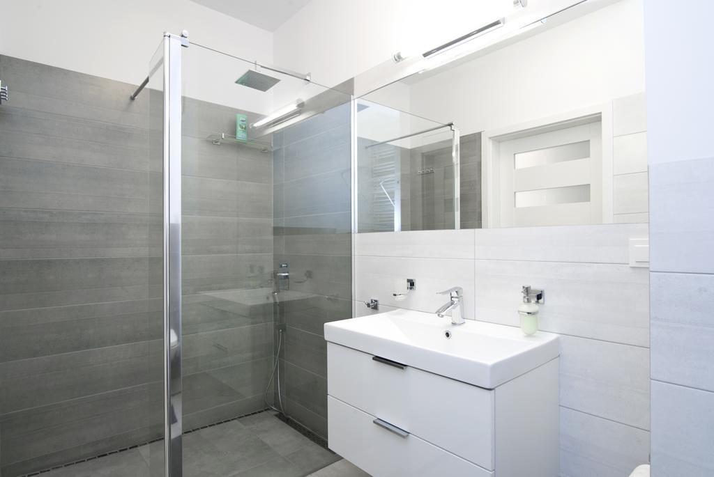 Goodnight Warsaw Apartments Dzielna 72 Екстериор снимка